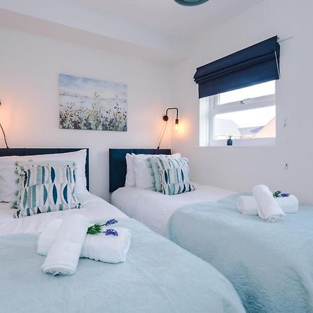 Bright 2-Bed Cottage In Chester By 53 Degrees Property, Ideal For Couples & Small Groups, City Centre - Sleeps 6 Esterno foto