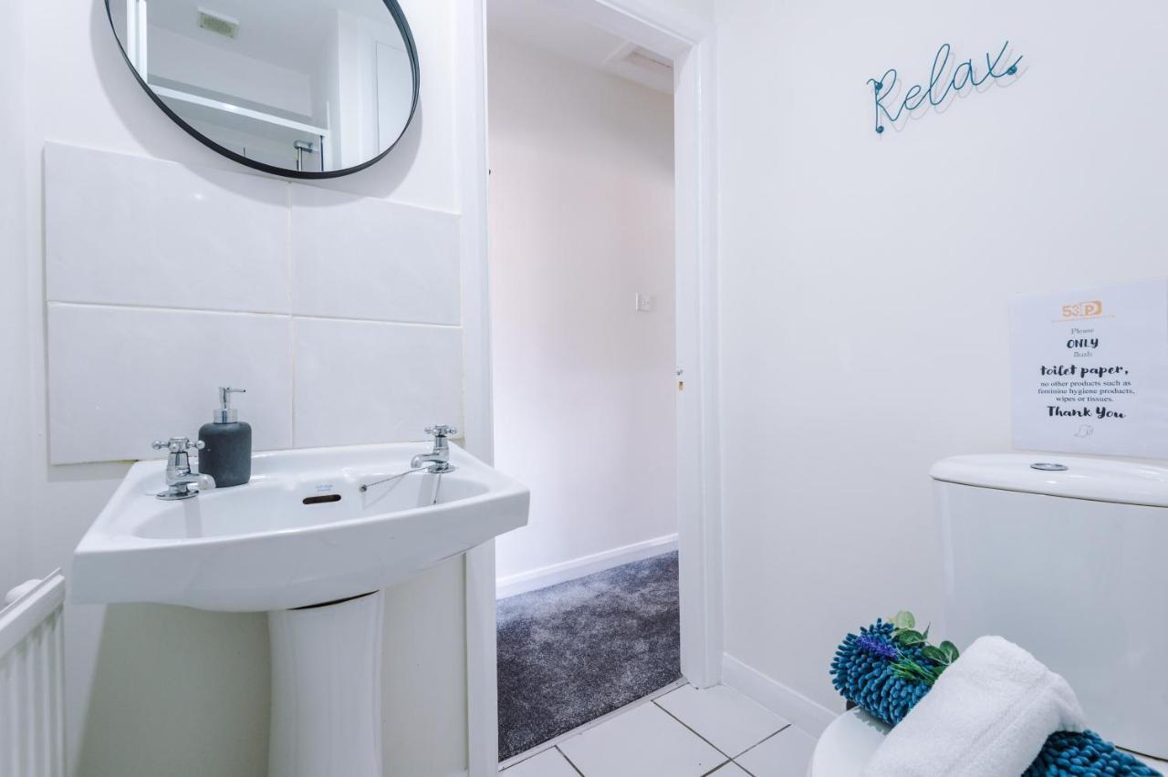 Bright 2-Bed Cottage In Chester By 53 Degrees Property, Ideal For Couples & Small Groups, City Centre - Sleeps 6 Esterno foto