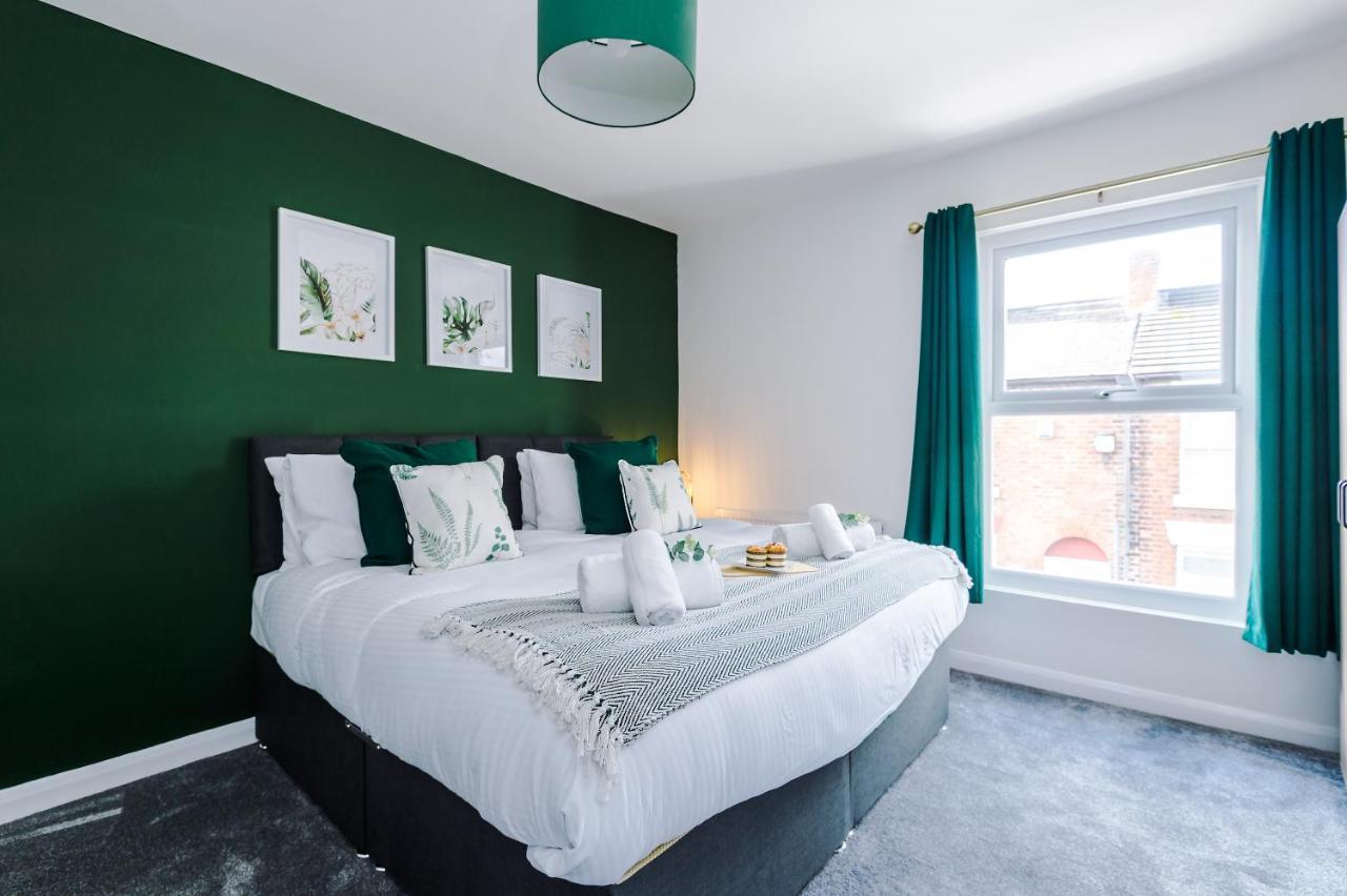 Bright 2-Bed Cottage In Chester By 53 Degrees Property, Ideal For Couples & Small Groups, City Centre - Sleeps 6 Esterno foto