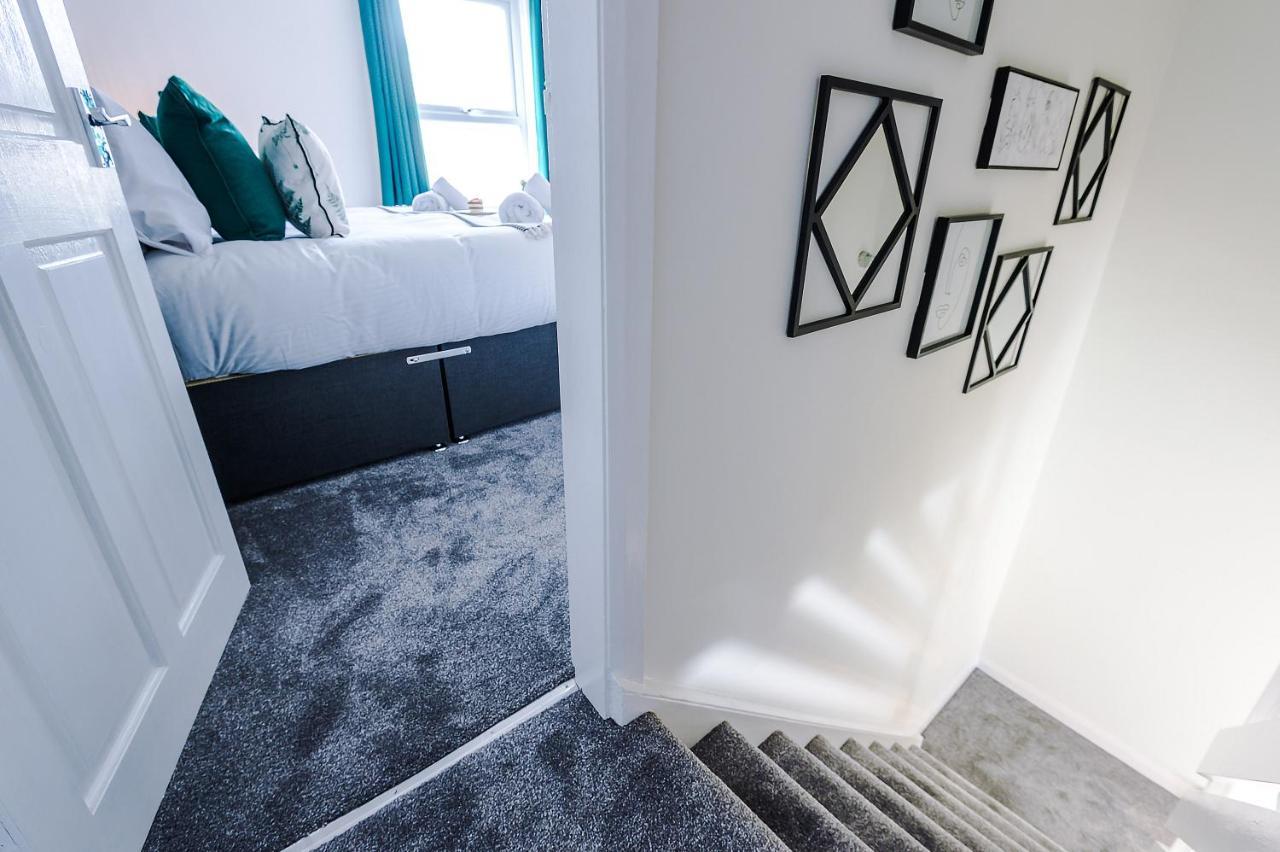 Bright 2-Bed Cottage In Chester By 53 Degrees Property, Ideal For Couples & Small Groups, City Centre - Sleeps 6 Esterno foto